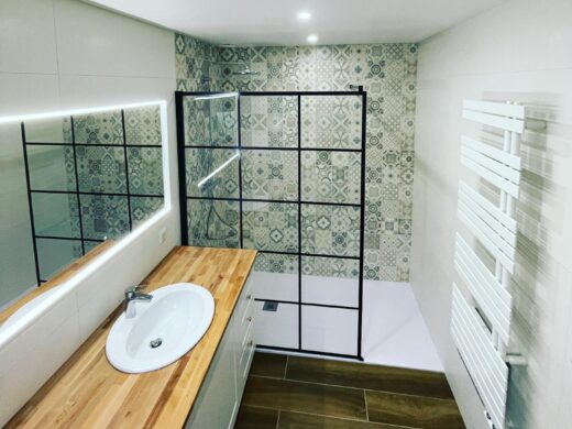 vous souhaitez rénover votre salle de bains à angervilliers 91470 ? découvrez nos conseils et solutions pour transformer votre espace selon vos envies et votre budget avec des artisans locaux qualifiés.