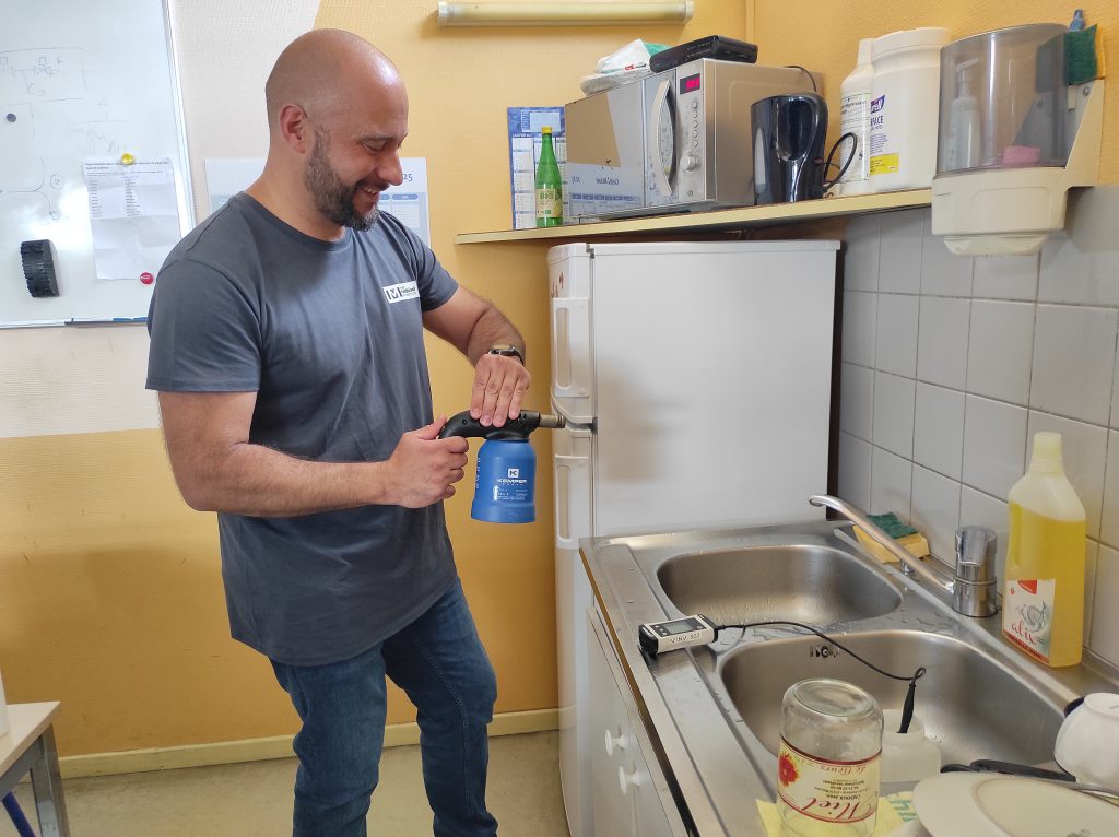 découvrez notre sélection de robinetterie pour évier à châtillon. des designs modernes et fonctionnels pour embellir votre cuisine. qualité et efficacité au rendez-vous !