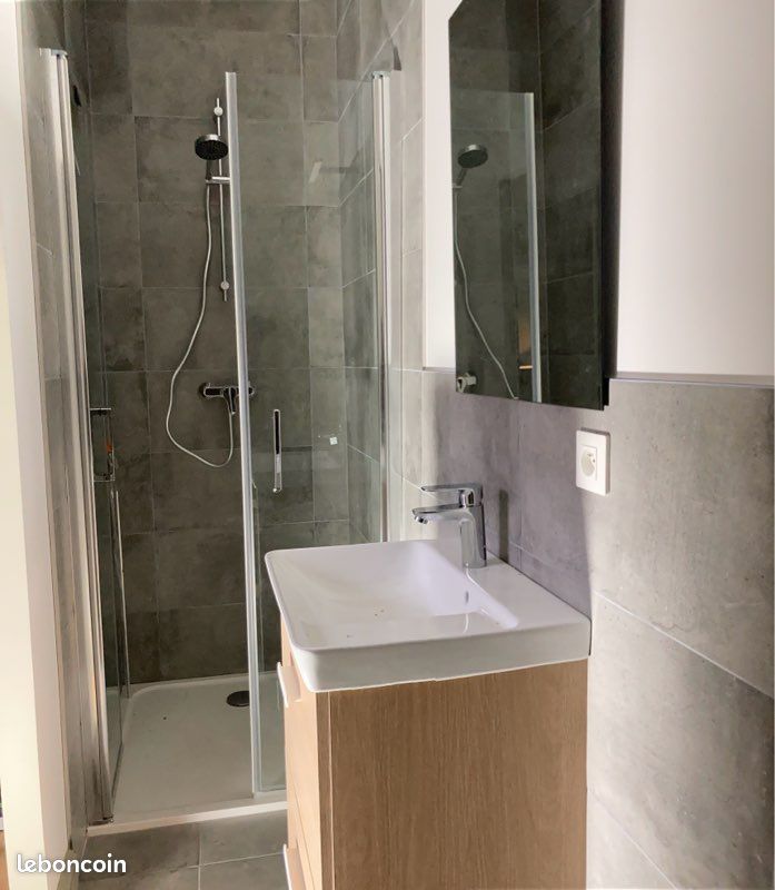 découvrez la salle de bain 17, un espace moderne et élégant où design et fonctionnalité se rencontrent. transformez votre quotidien avec des équipements de qualité et une ambiance apaisante.