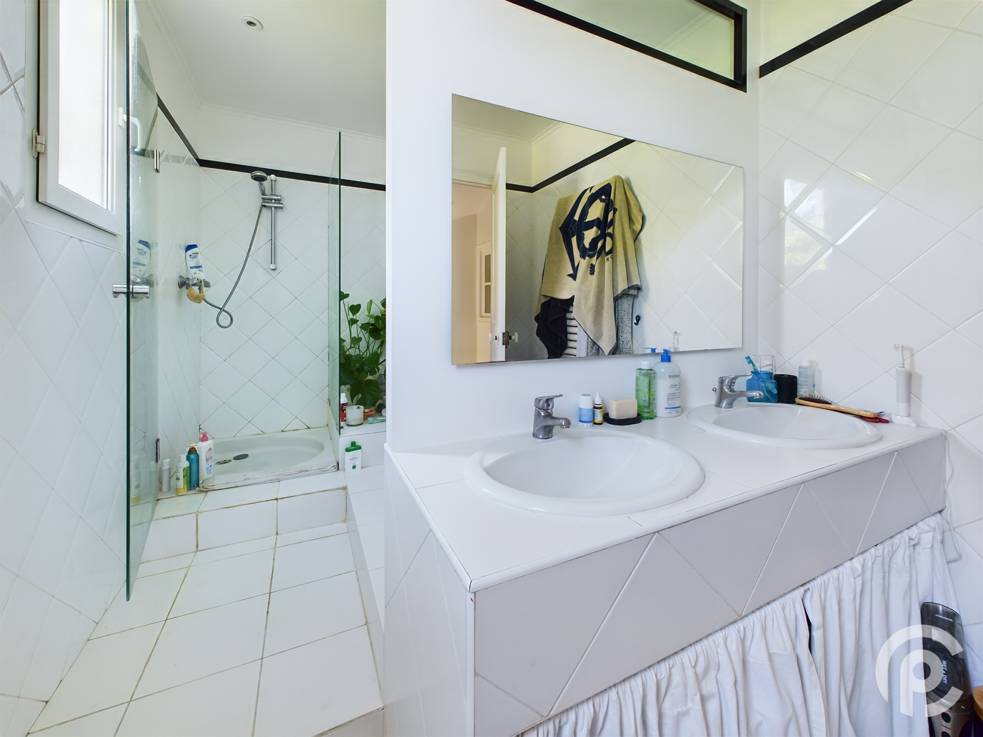 découvrez notre guide sur l'aménagement et la décoration des salles de bain à clamart. trouvez des conseils pratiques, des inspirations tendances et des idées pour transformer votre espace en un lieu de détente et de bien-être.