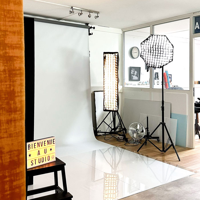 découvrez le studio à rueil-malmaison, où le design contemporain rencontre le confort moderne en 2025. idéalement situé, ce studio est parfait pour les professionnels en déplacement ou les couples cherchant un espace fonctionnel et élégant. profitez d'un cadre de vie apaisant tout en étant proche des commodités de la ville.