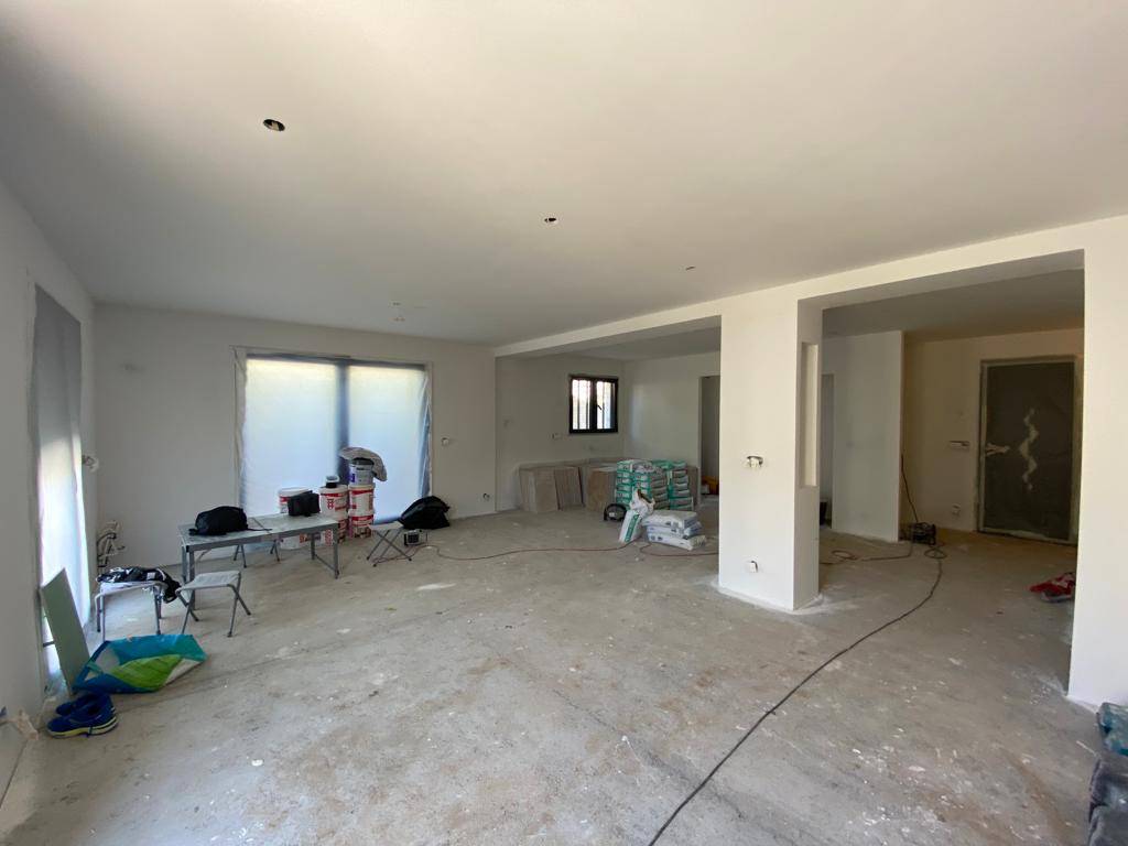 découvrez nos services de travaux intérieur pour transformer votre espace de vie. que ce soit pour la rénovation, la décoration ou l'aménagement, notre équipe experte s'occupe de chaque détail pour vous offrir un résultat à la hauteur de vos attentes.