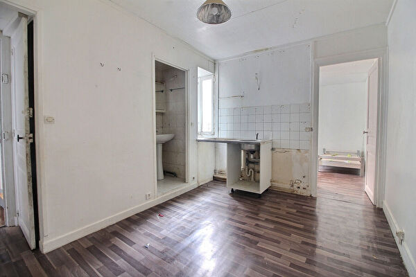 découvrez nos annonces d'appartements à rénover à paris. trouvez le bien idéal à transformer selon vos envies dans les meilleurs quartiers parisiens. opportunités à saisir !