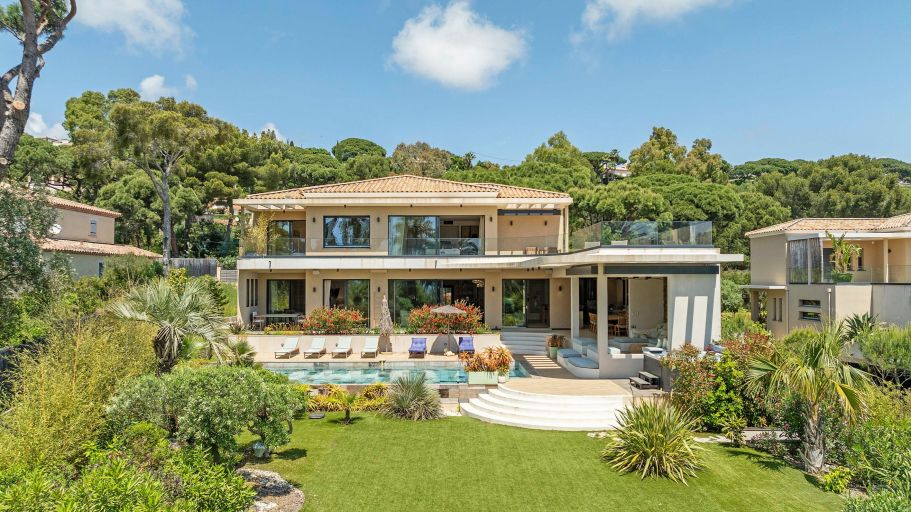 trouvez la maison à rénover idéale à sainte-maxime. annonces sélectionnées pour l'achat de biens à rénover. investissez dans un projet immobilier et profitez du charme de la côte d'azur.