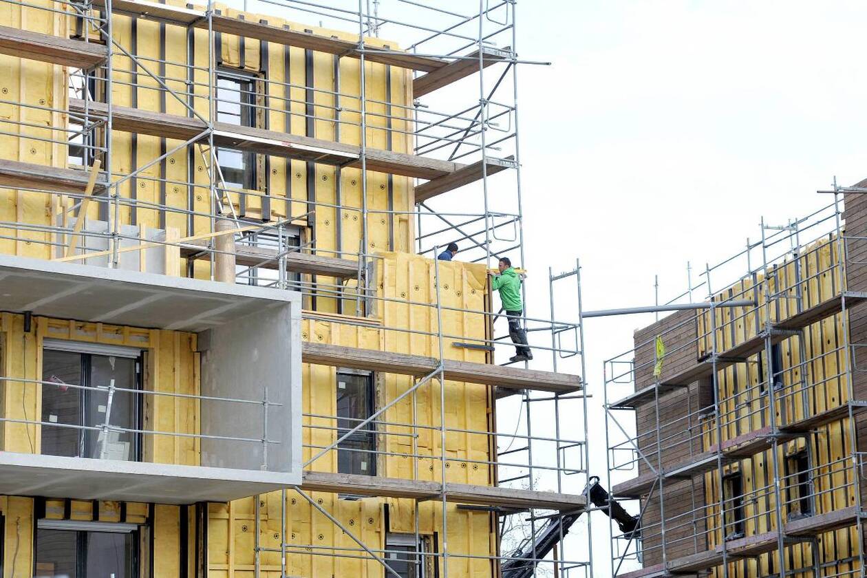 découvrez toutes les aides financières disponibles pour la rénovation de votre appartement : crédits d'impôt, subventions, primes énergie et conseils pour optimiser vos travaux en 2024.