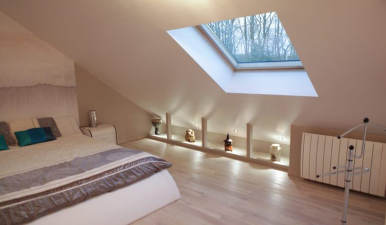 optimisez votre espace avec l'aménagement de combles ! découvrez nos conseils et idées pour transformer vos combles en une pièce de vie fonctionnelle et chaleureuse, adaptée à vos besoins.