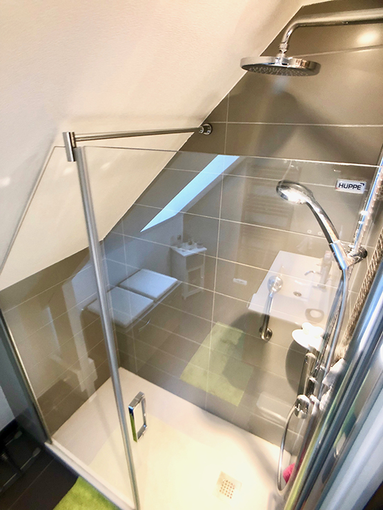découvrez des idées pratiques et inspirantes pour l’aménagement d’une salle de bain de 5m2 : optimisation de l’espace, choix des meubles, astuces déco et conseils pour créer une pièce fonctionnelle et agréable.