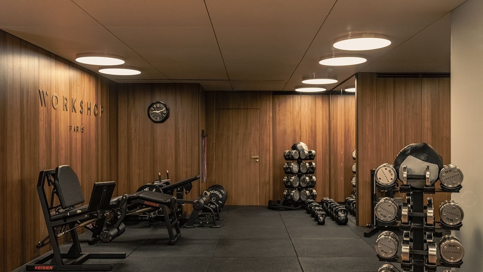 découvrez les tendances et conseils pour l'aménagement d'une salle de sport moderne en 2025. optimisez votre espace, choisissez le bon matériel et créez un environnement motivant adapté à tous les niveaux.