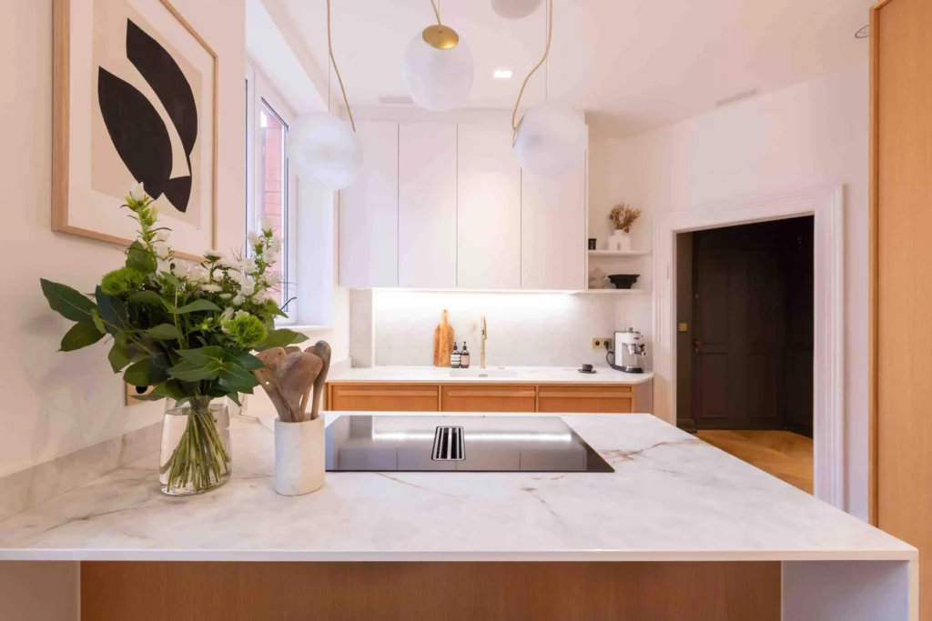 découvrez un architecte d'intérieur à strasbourg pour repenser et sublimer vos espaces de vie ou de travail. conseils personnalisés, aménagement sur mesure et accompagnement de a à z dans vos projets de décoration intérieure.