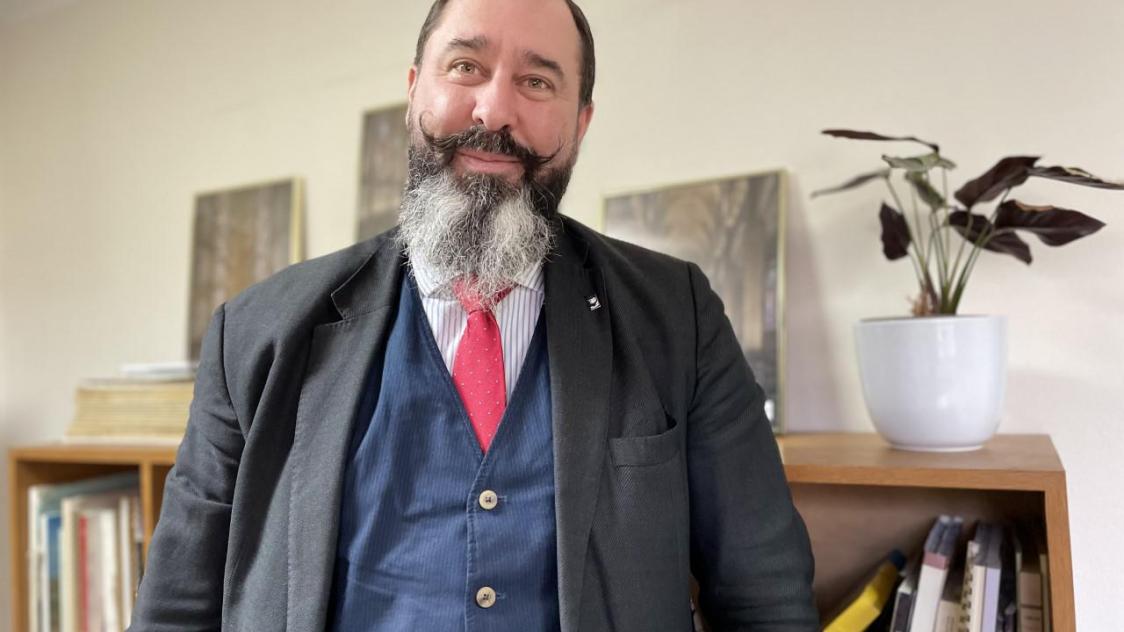 trouvez un architecte à reims pour vos projets de construction, rénovation ou extension. conseils sur-mesure et savoir-faire local pour réaliser vos travaux en toute sérénité.