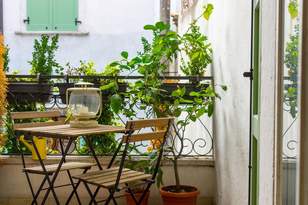 découvrez des idées, conseils et inspirations pour aménager, décorer et profiter pleinement de votre balcon, quel que soit sa taille ou son style.