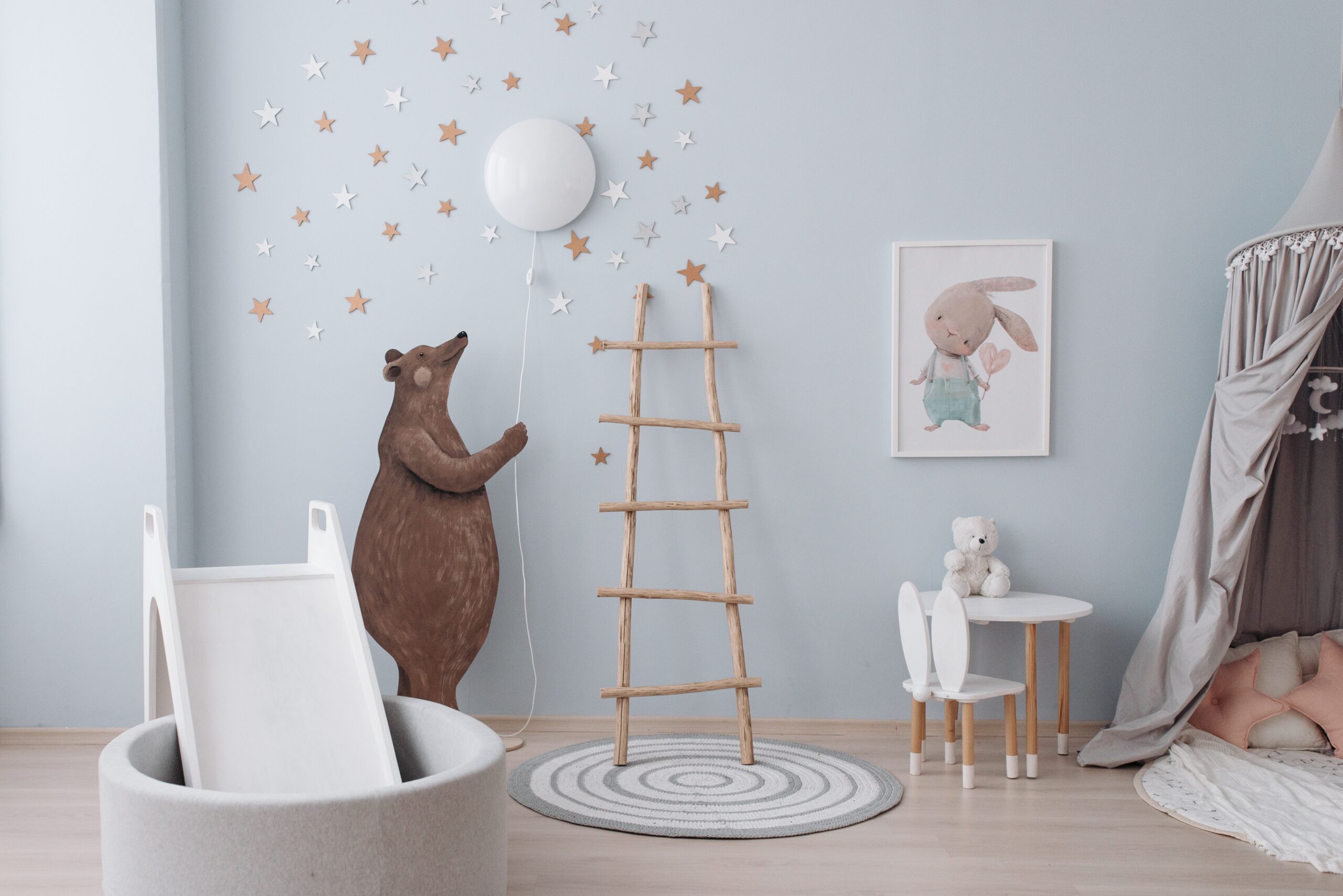découvrez nos conseils pour bien choisir la peinture de votre chambre : couleurs tendance, finitions adaptées et astuces déco pour créer un espace harmonieux et relaxant.