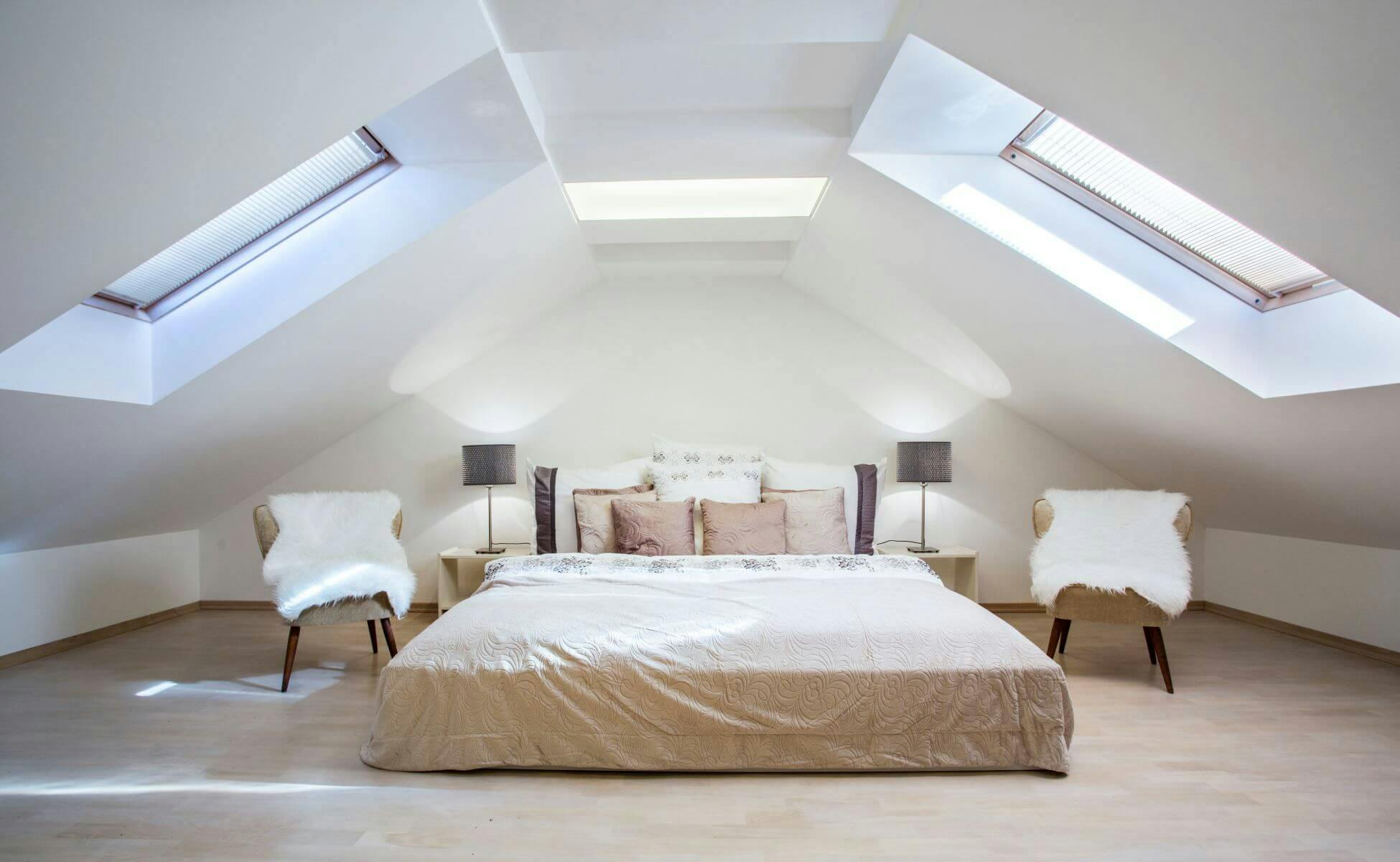 découvrez tout ce qu'il faut savoir sur l'aménagement des combles : conseils, idées de décoration, solutions pour gagner de l'espace et optimiser votre habitation.