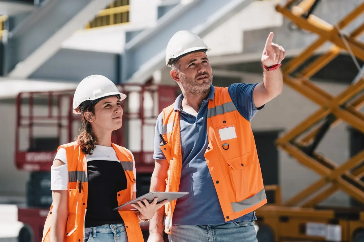 découvrez le métier de conducteur de travaux : rôle, missions principales, compétences requises et perspectives d'évolution dans le secteur du btp. informez-vous sur ce poste clé du chantier.