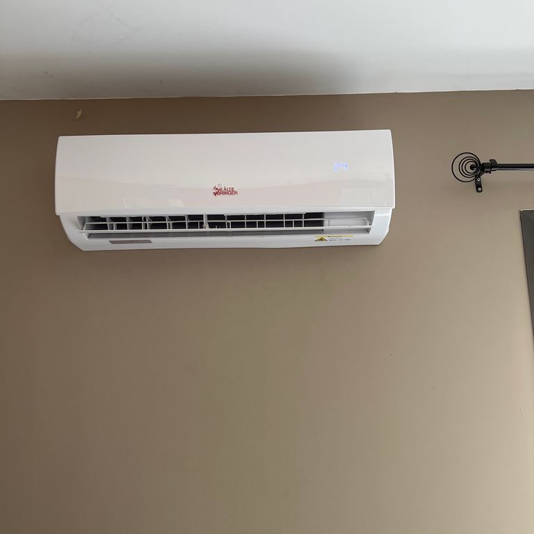 découvrez le coût d'une climatisation : prix d'achat, installation, entretien et conseils pour optimiser votre budget. guide complet sur les tarifs en 2024.