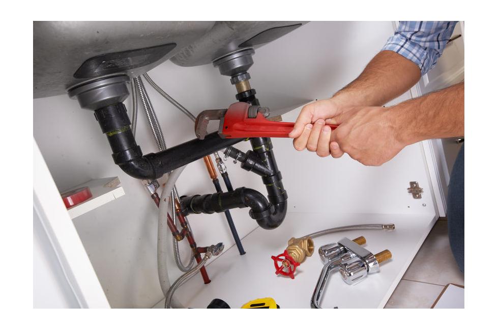 découvrez tout ce qu'il faut savoir sur le coût de la rénovation de plomberie : tarifs moyens, facteurs de prix et conseils pour estimer votre budget travaux.