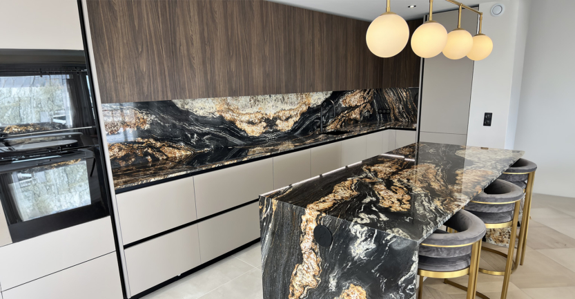 découvrez les prix des cuisines de luxe : inspirations design, matériaux haut de gamme et conseils pour estimer le coût d'une cuisine luxueuse sur-mesure.