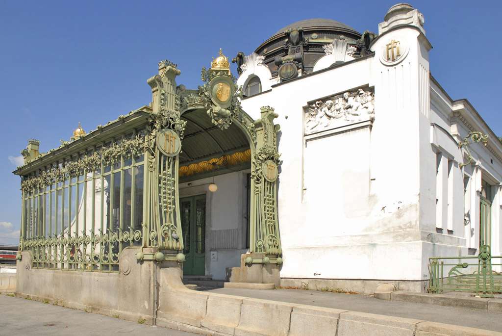 découvrez la définition du maître d'œuvre : son rôle, ses missions et ses responsabilités dans la gestion et la réalisation de projets de construction ou de rénovation.