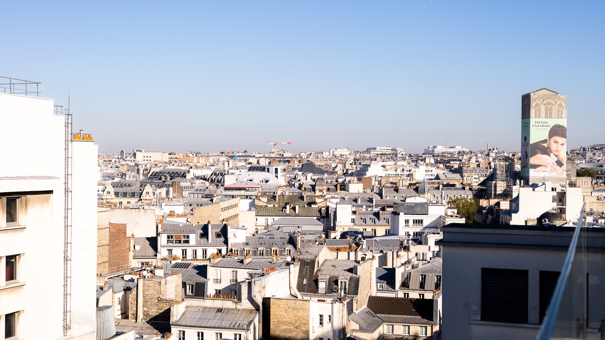 découvrez les raisons du départ des habitants de paris, les tendances migratoires et l'impact de ces déménagements sur l'avenir de la capitale française.
