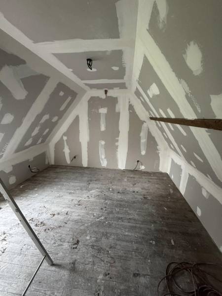 obtenez un devis gratuit pour vos travaux de placo : pose, réparation ou rénovation de cloisons et plafonds en plaques de plâtre. comparez les prix et services des professionnels près de chez vous.