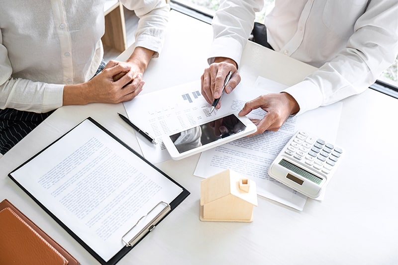 obtenez une estimation précise et rapide pour vos biens, travaux ou services. notre outil en ligne vous guide pour calculer la valeur estimée en quelques clics !