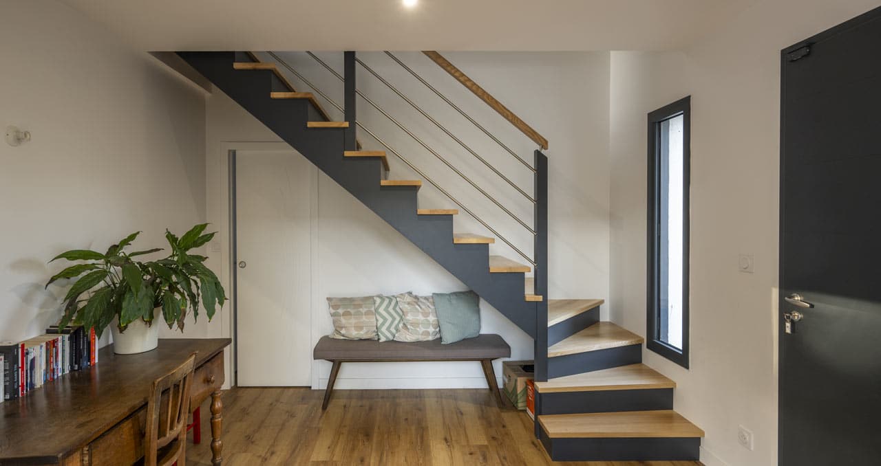 découvrez comment aménager et optimiser l’étage de votre maison pour plus de confort, d’espace et de fonctionnalité. conseils, idées déco et inspirations pour tous les styles d’intérieurs.