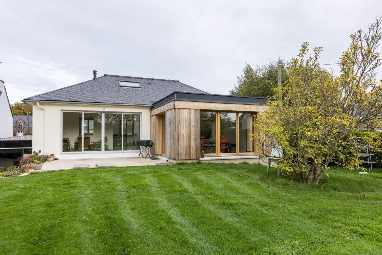 découvrez comment réussir l’extension de votre maison : idées, conseils pratiques, démarches administratives et astuces pour gagner de l’espace et valoriser votre propriété.