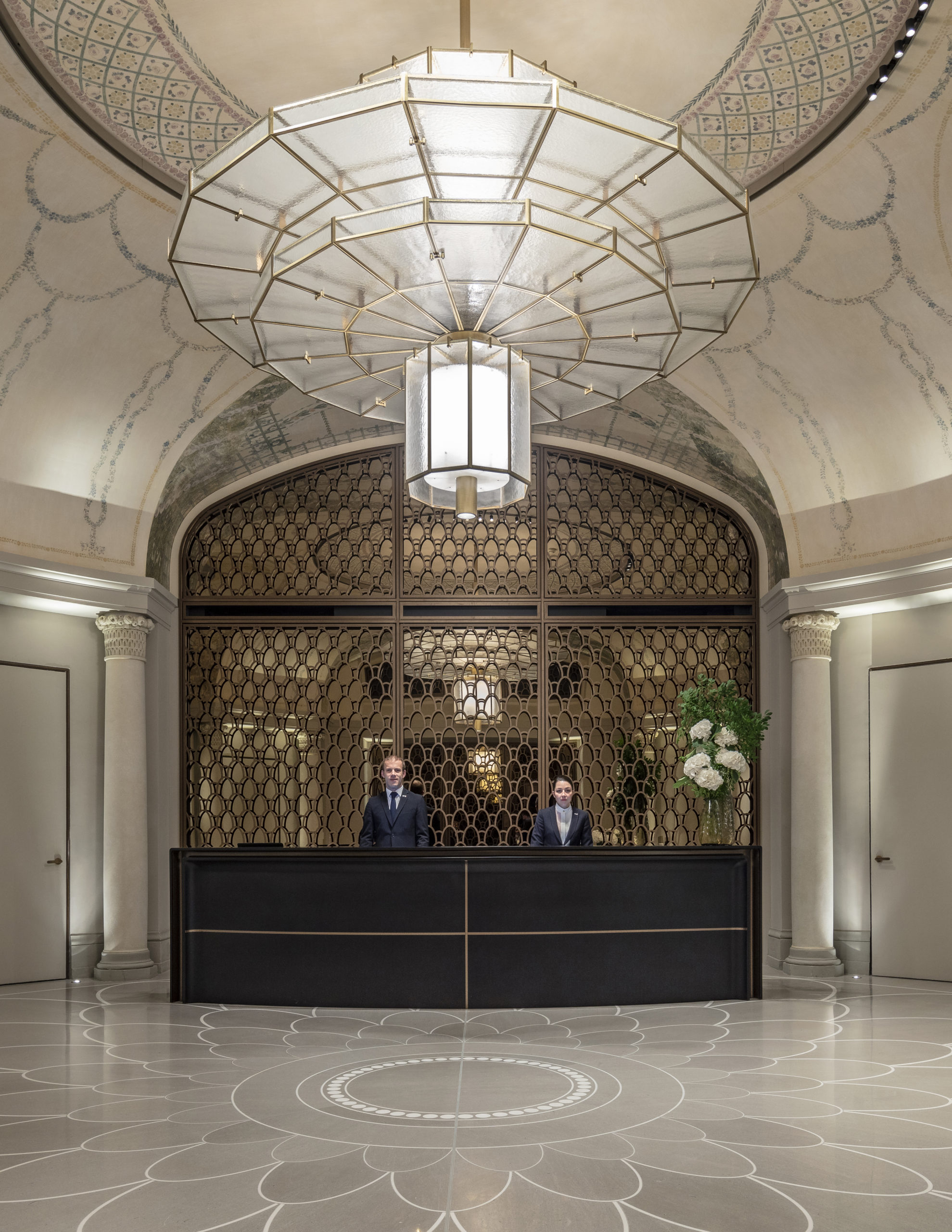 découvrez le lutetia rénové en 2025 : un hôtel emblématique parisien sublimé par une restauration élégante, alliant histoire et modernité pour un séjour d’exception au cœur de paris.