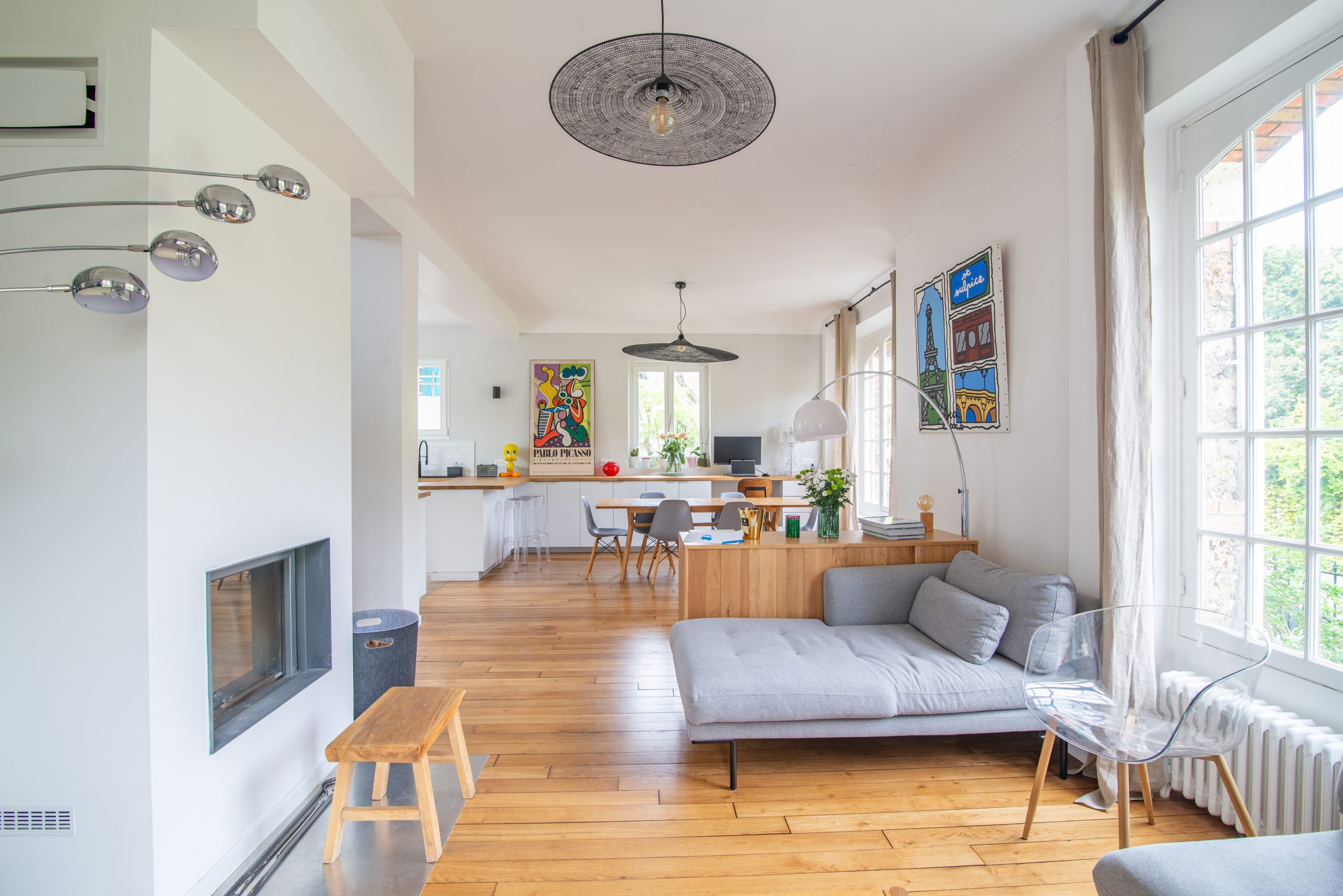 découvrez cette maison à rénover située à proximité de paris, idéale pour un projet de rénovation et d'investissement. profitez d'un emplacement recherché et de beaux volumes à aménager selon vos envies.