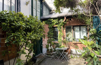 découvrez cette maison à rénover idéalement située près de paris. un fort potentiel pour réaliser votre projet immobilier à proximité de la capitale. opportunité rare à saisir !