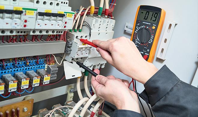 bénéficiez d'une mise aux normes électricité conforme et sécurisée pour votre logement ou local professionnel. experts certifiés, diagnostics précis et travaux dans les règles en france. demandez votre devis gratuit !