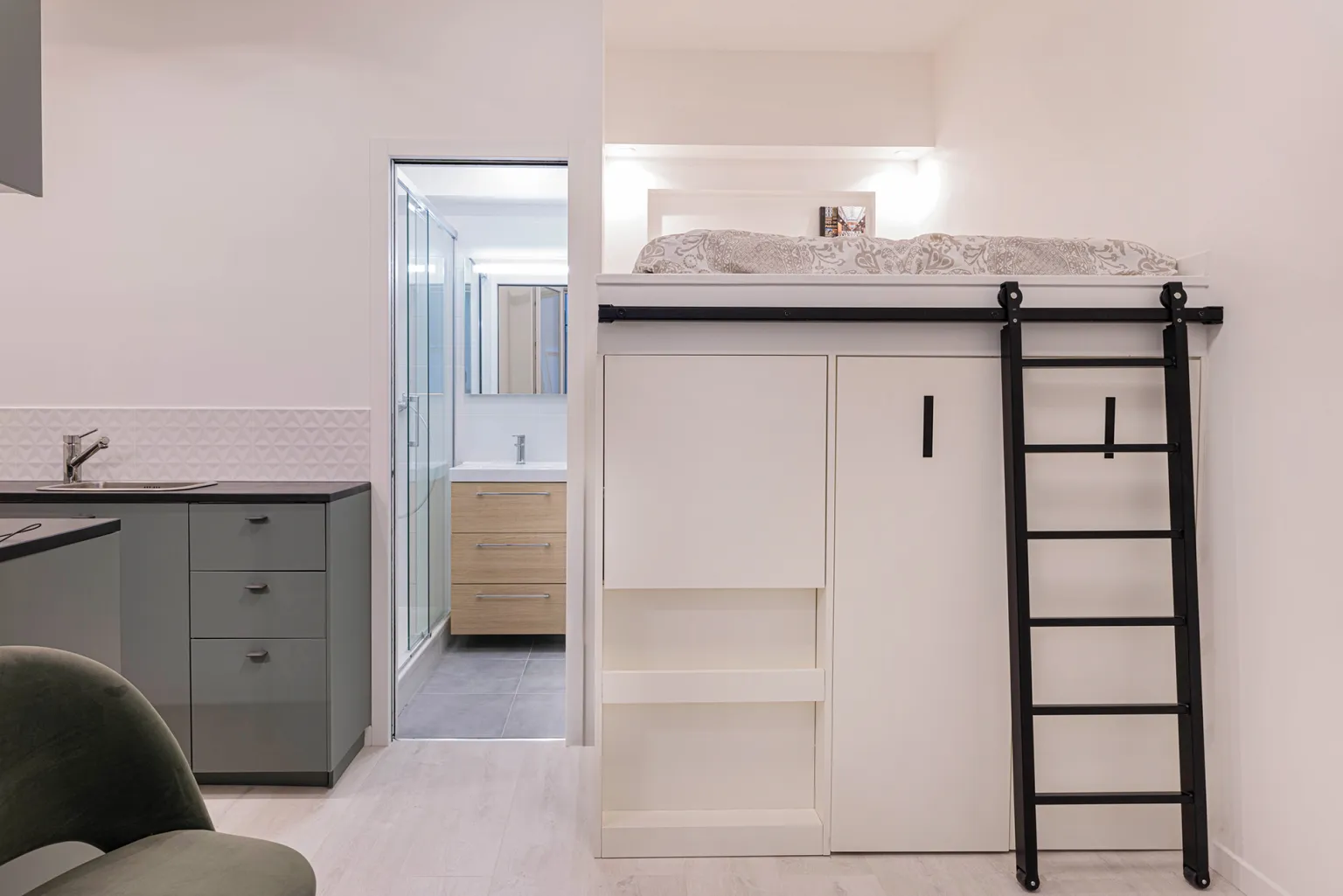 découvrez des conseils et solutions pour optimiser l’espace intérieur à paris. maximisez chaque mètre carré avec des idées d’aménagement et de décoration adaptées à la vie urbaine.