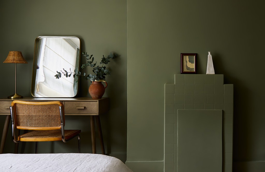 découvrez les tendances peinture 2025 pour chambre adulte : couleurs modernes, inspirations déco et conseils pour transformer votre espace avec style. idées et astuces pour une ambiance personnalisée et élégante.