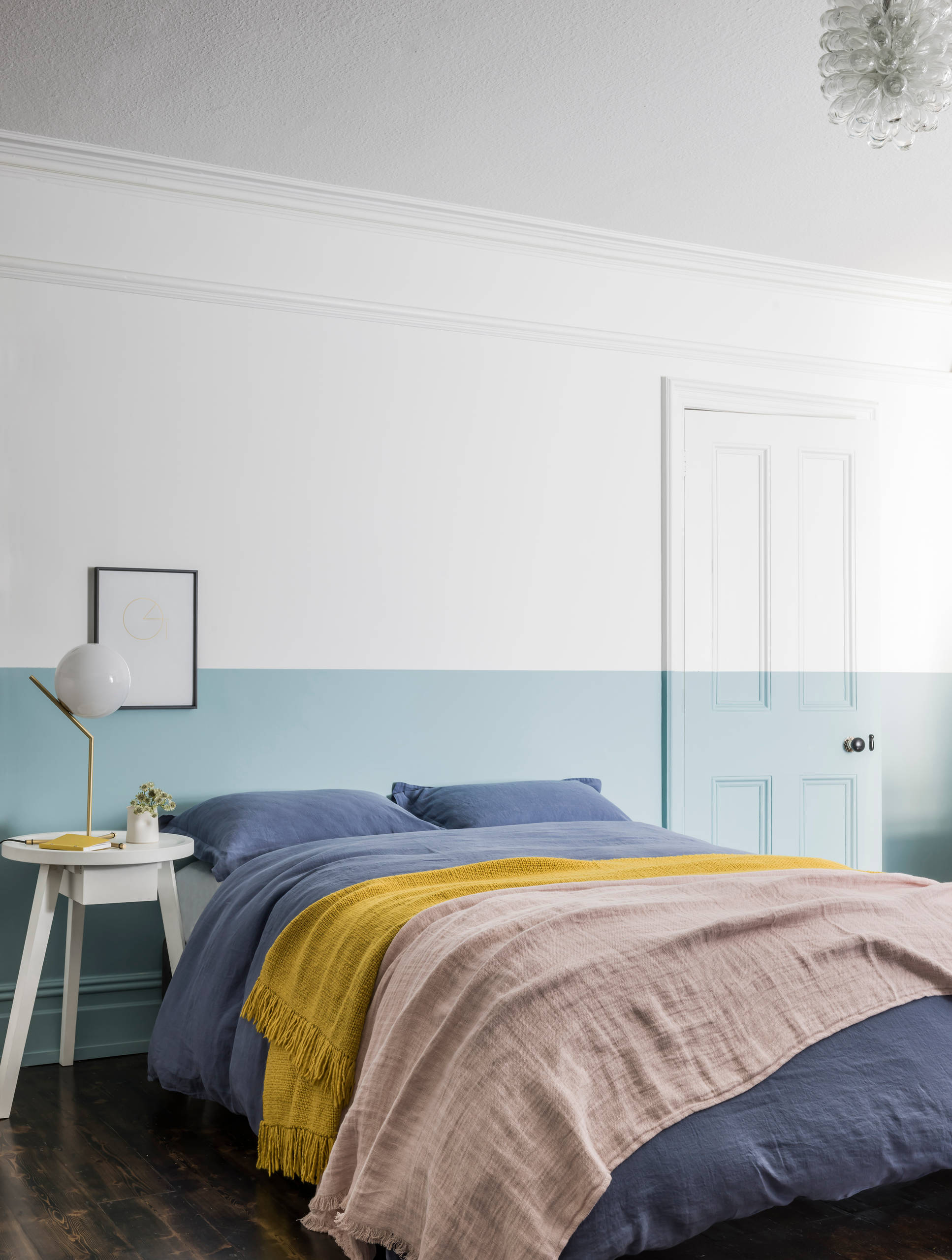 découvrez nos meilleures astuces pour réussir une peinture murale dans votre chambre : choix des couleurs, techniques et conseils pratiques pour un résultat parfait et personnalisé.