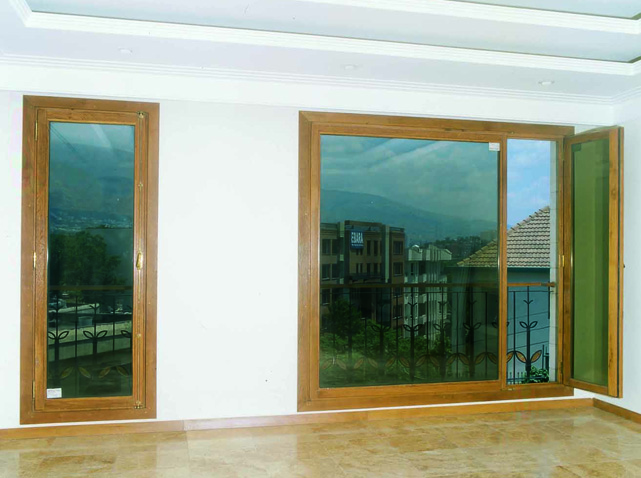 découvrez comment la pose de fenêtres double vitrage améliore l'isolation thermique et acoustique de votre maison. conseils, étapes et avantages pour un confort optimal et des économies d'énergie.