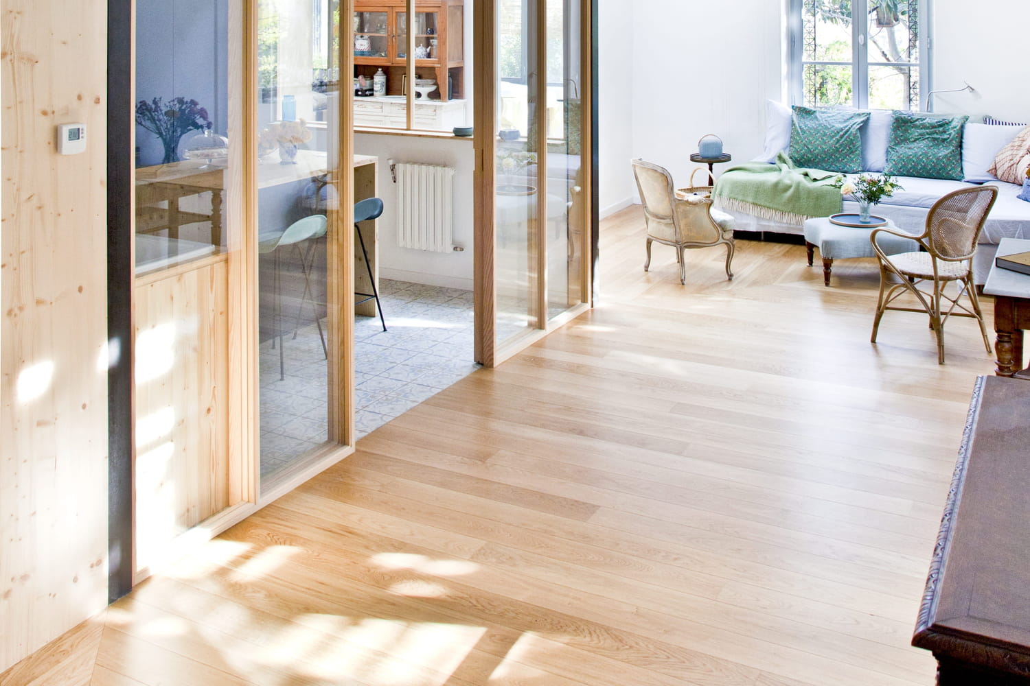 découvrez tous nos conseils 2025 pour réussir la pose de parquet massif : étapes clés, astuces de préparation, outils indispensables et erreurs à éviter pour un sol élégant et durable.