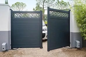 découvrez nos conseils et étapes pour réussir la pose de votre portail, qu'il soit battant ou coulissant. profitez d'une installation sécurisée et durable grâce à nos astuces pratiques et recommandations d'experts.