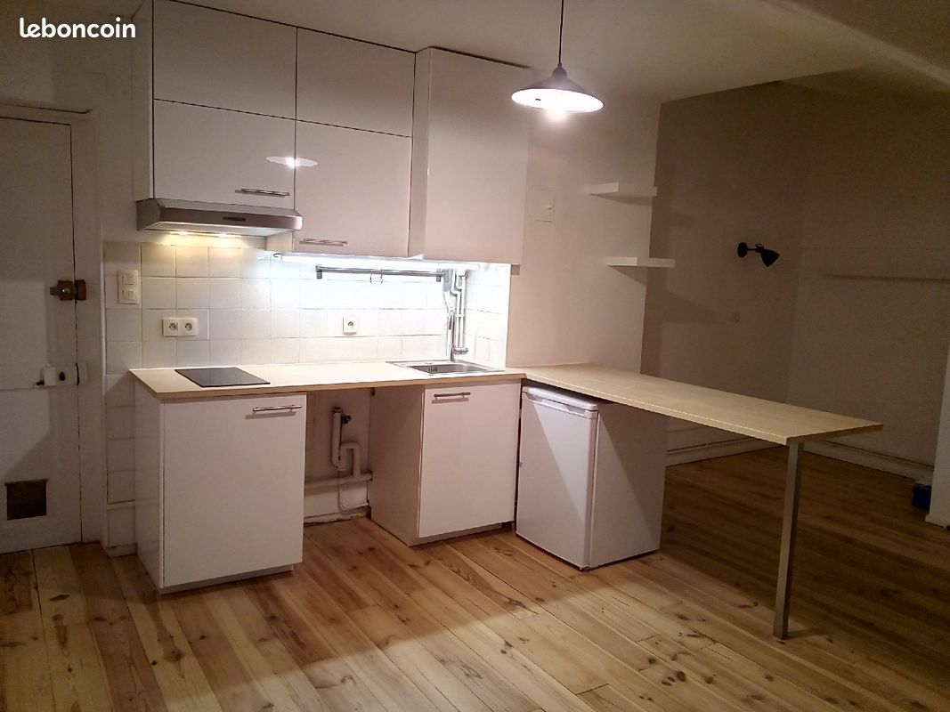 vous cherchez un poseur de cuisine professionnel ? découvrez nos experts pour une installation rapide et de qualité de votre cuisine sur-mesure. devis gratuit et conseils personnalisés.