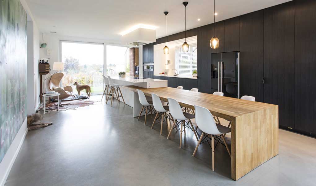 découvrez tout ce qu'il faut savoir sur le prix du béton ciré : tarifs au m2, facteurs de coût, conseils pour économiser et réussir votre projet de décoration intérieure ou extérieure avec ce revêtement tendance.