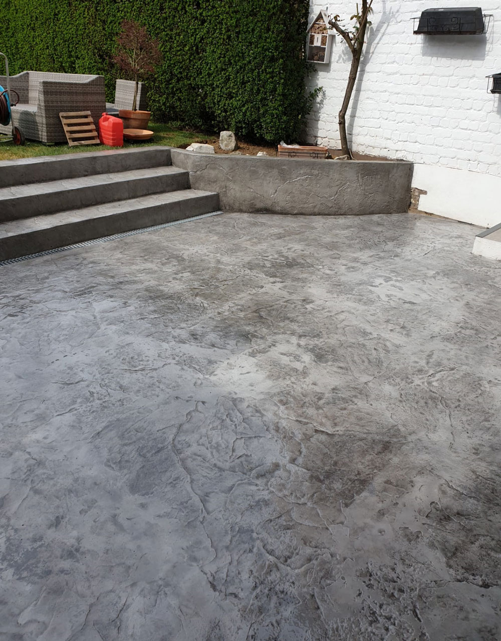 découvrez le prix au m2 du béton décoratif extérieur : solutions, avantages, types et conseils pour réussir l'aménagement de vos espaces extérieurs avec un revêtement esthétique et durable.