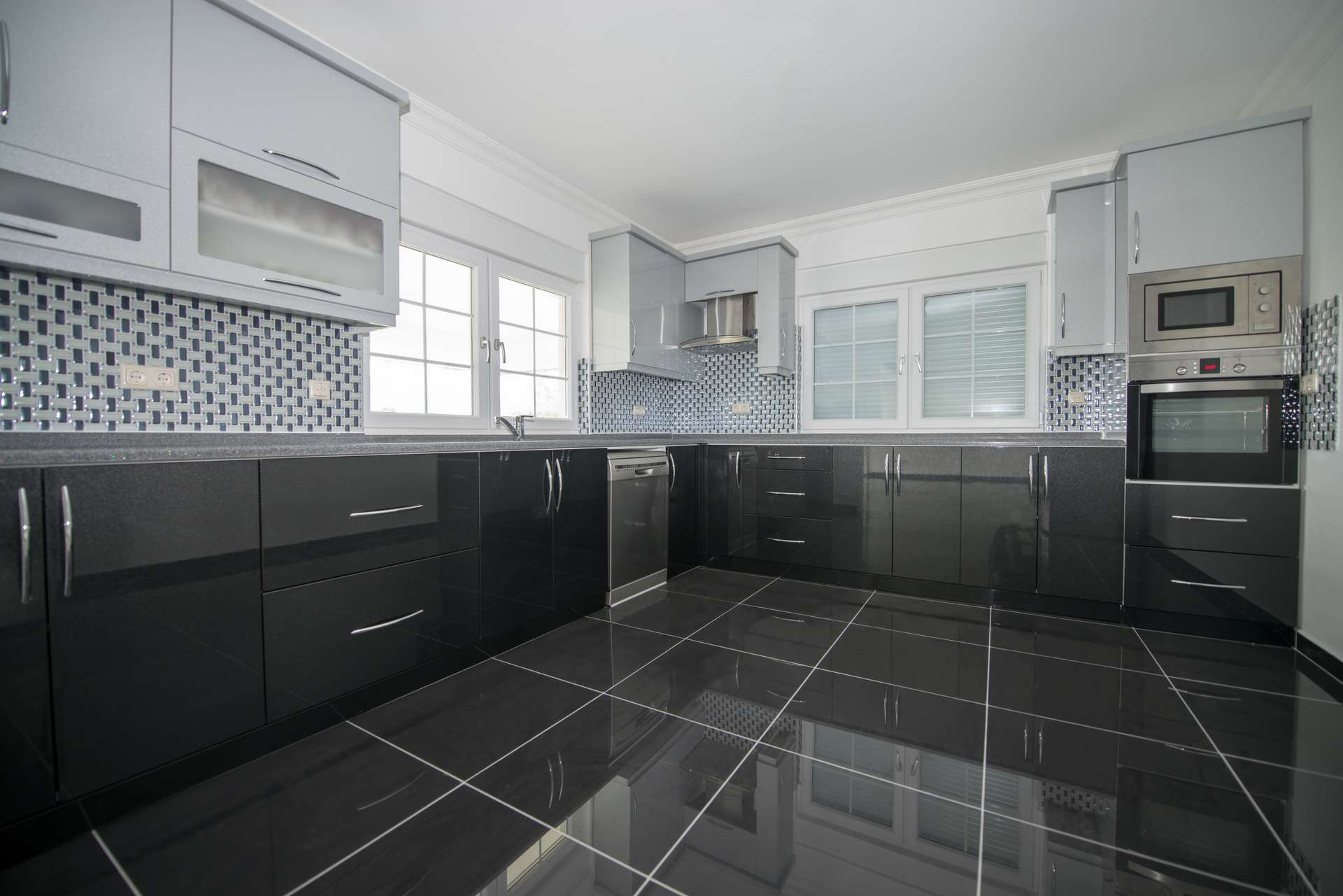 découvrez les différents prix du carrelage selon les matériaux, formats et finitions. comparez les tarifs pour choisir le carrelage adapté à votre budget et à vos besoins.