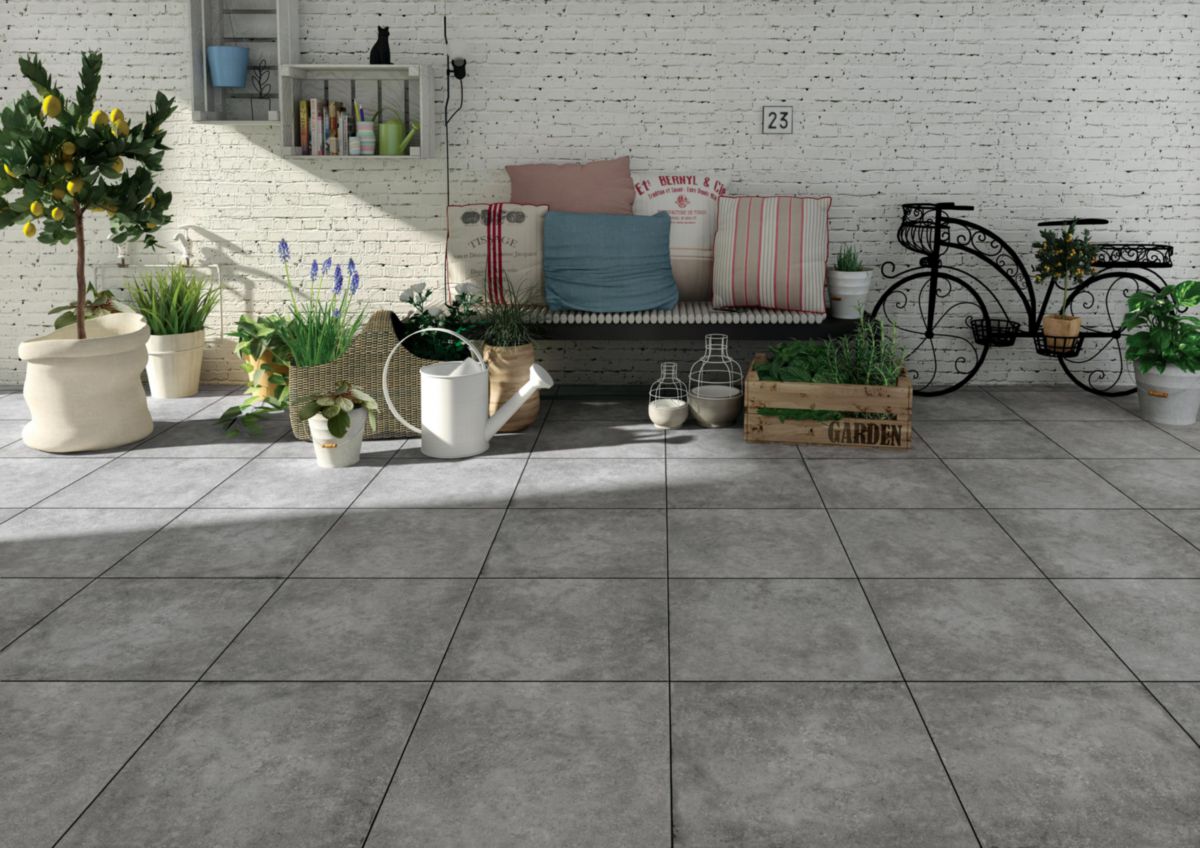 découvrez tout ce qu'il faut savoir sur le prix du carrelage extérieur : gamme de tarifs selon les matériaux, conseils pour bien choisir et estimer votre budget de pose.