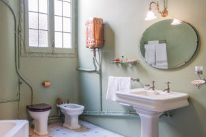 découvrez les prix pour la démolition d'une salle de bain : estimation des coûts, facteurs à prendre en compte, et conseils pour un budget maîtrisé. obtenez un devis gratuit !