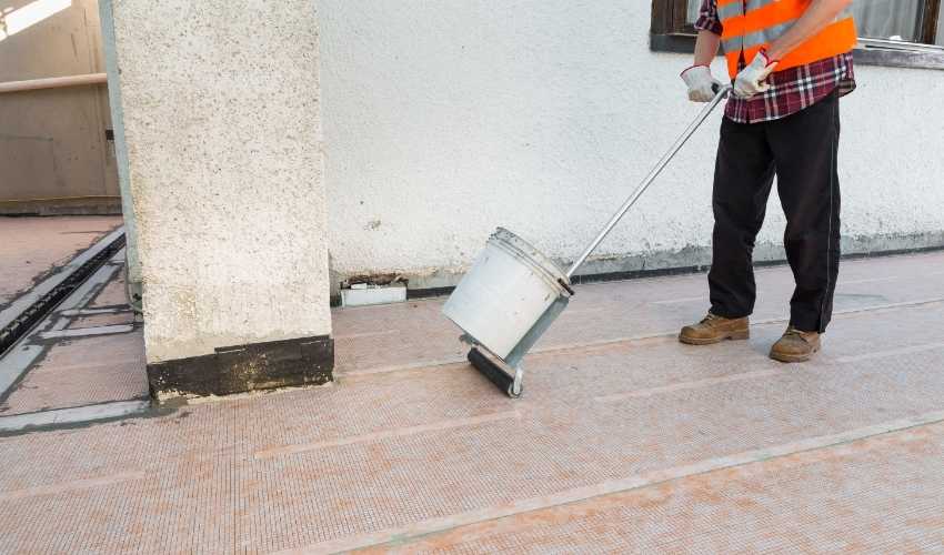 découvrez le prix d'une étanchéité de terrasse au m2 : astuces, conseils, facteurs influençant le tarif et exemples de devis pour mieux préparer votre projet de terrasse étanche.