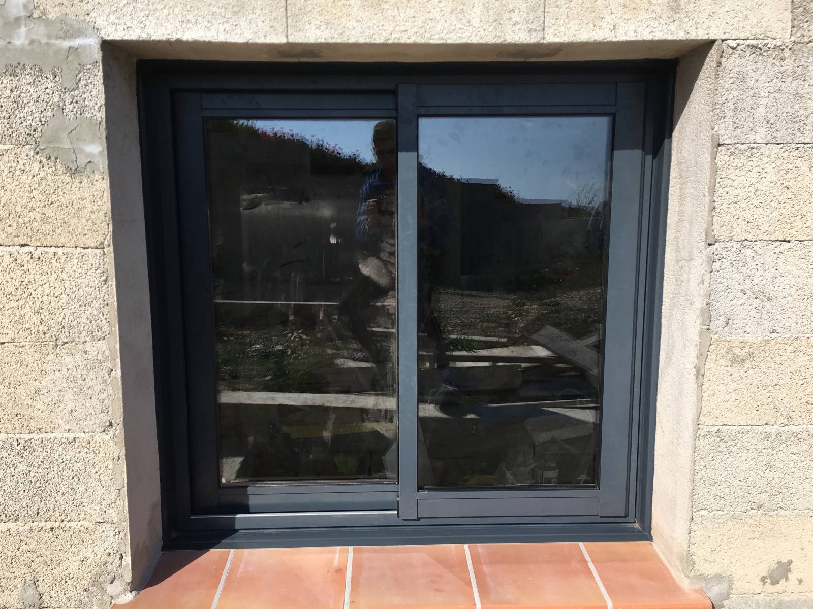 découvrez les prix des fenêtres en aluminium : comparez les avantages, tarifs au m², modèles et conseils pour bien choisir vos menuiseries alu. devis gratuit et informations à jour pour votre projet.