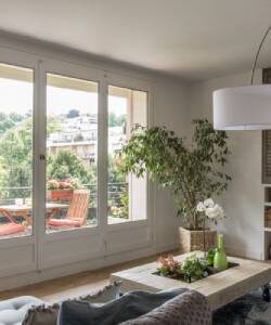 découvrez le prix au mètre carré pour la rénovation d’un appartement, les facteurs qui influencent le coût et des conseils pour estimer votre budget de travaux en 2024.