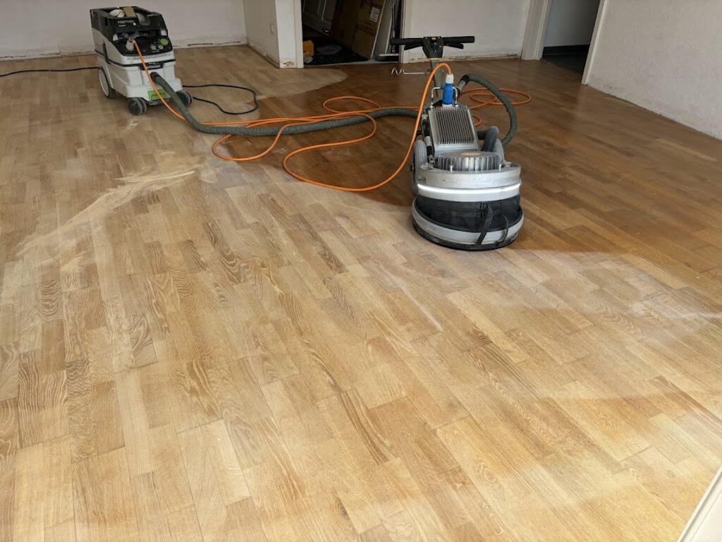 découvrez les prix pour le ponçage et la vitrification de parquet : conseils, tarifs moyens au m² et facteurs influençant le coût pour rénover vos sols en toute sérénité.