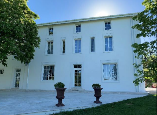 découvrez le prix moyen d’un ravalement de façade de 200m2, les facteurs qui influencent le coût et nos conseils pour bien estimer votre budget travaux.