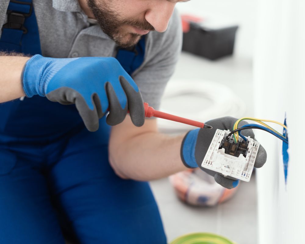 découvrez le prix d’une rénovation électrique pour un appartement ou une maison de 70m2. informez-vous sur les tarifs, les étapes et les conseils pour estimer votre budget et réussir vos travaux !