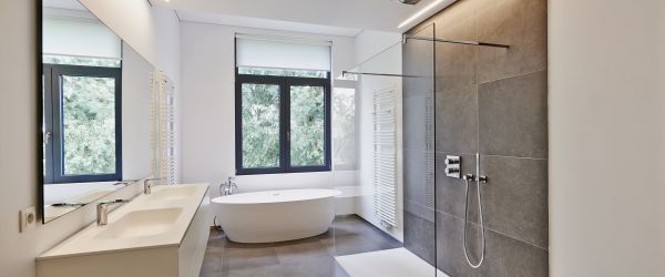 découvrez le prix moyen pour la rénovation d’une salle de bain de 5m2, les facteurs qui influencent le coût et des conseils pour optimiser votre budget.